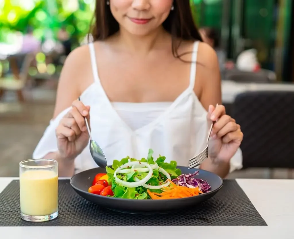 Jeûne intermittent 16/8 : pensez à conserver une alimentation équilibrée et des apports nutritionnels suffisants