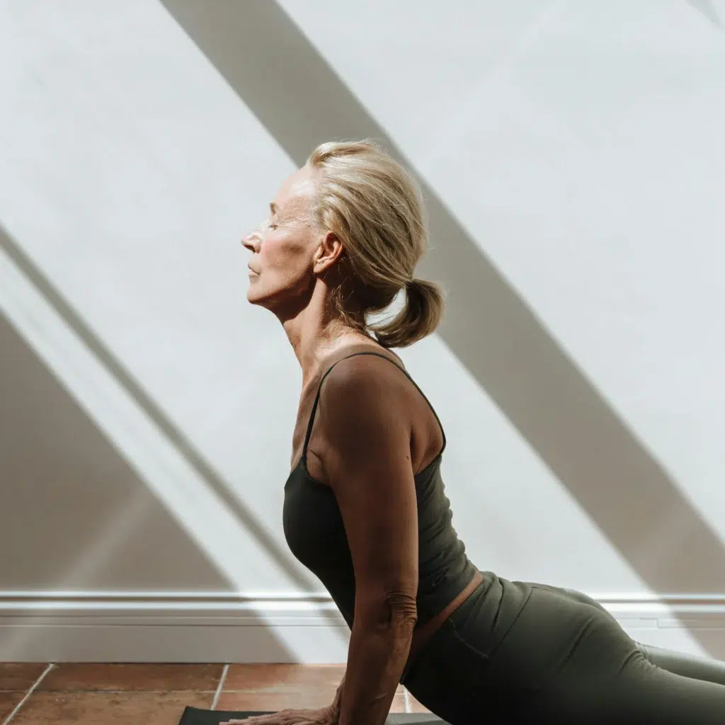 Yoga après 60 ans